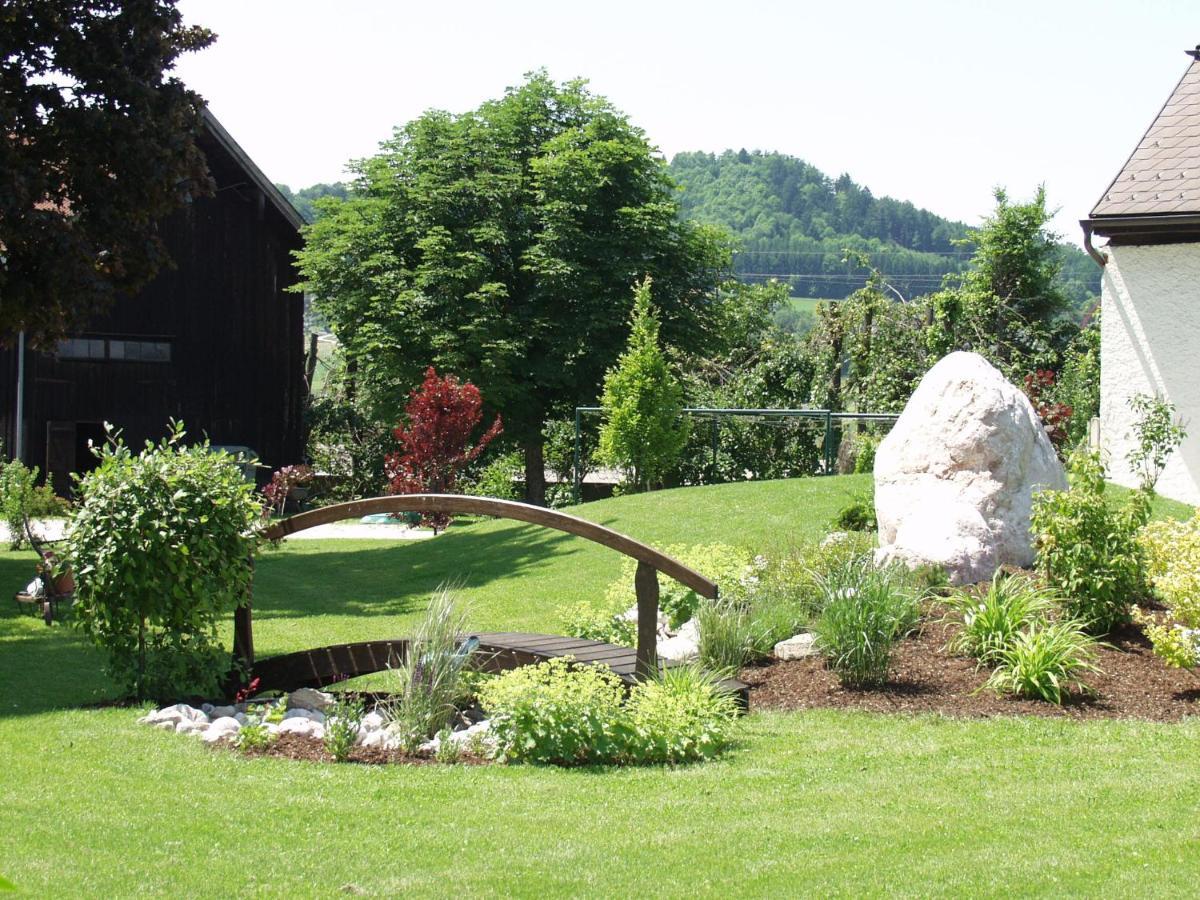 Tirolerhof Hotel Sankt Georgen im Attergau Exterior photo